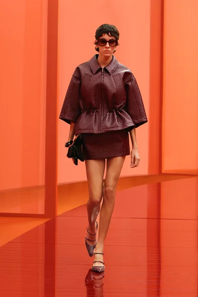 Look 36